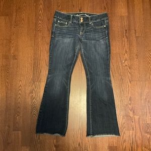 American eagle artist crop jeans size 8 low rise